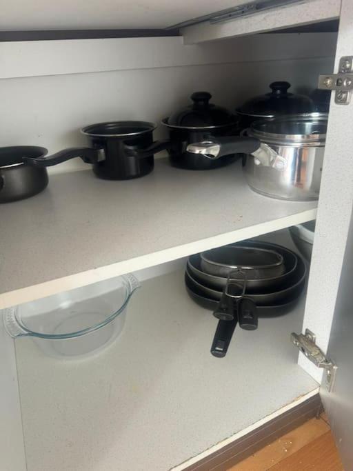 Stylish In Great Location, Parking Possible - West One Apartment