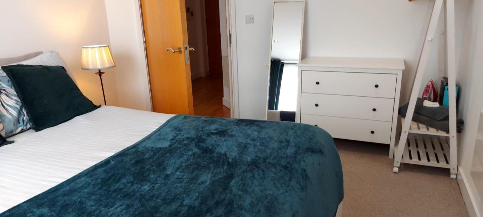 Apartment Stylish In Great Location, Parking Possible - West One